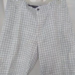 Nicklaus Men's Shorts Color White/Gray Plaid Size 34